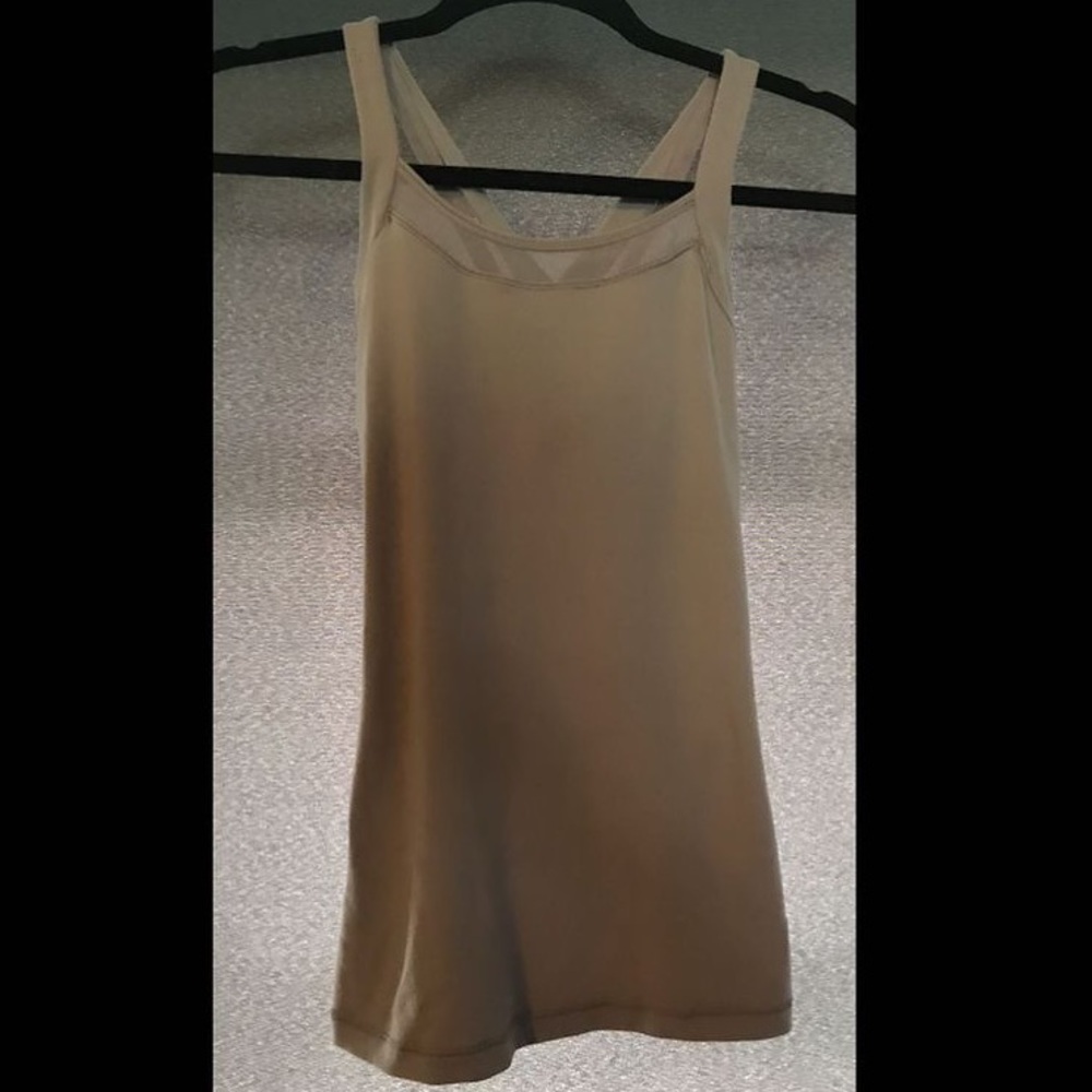 Lululemon gray cross back workout tank.